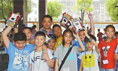 信息技術植根教育教學 讓農(nóng)村孩子成為創(chuàng)客明星