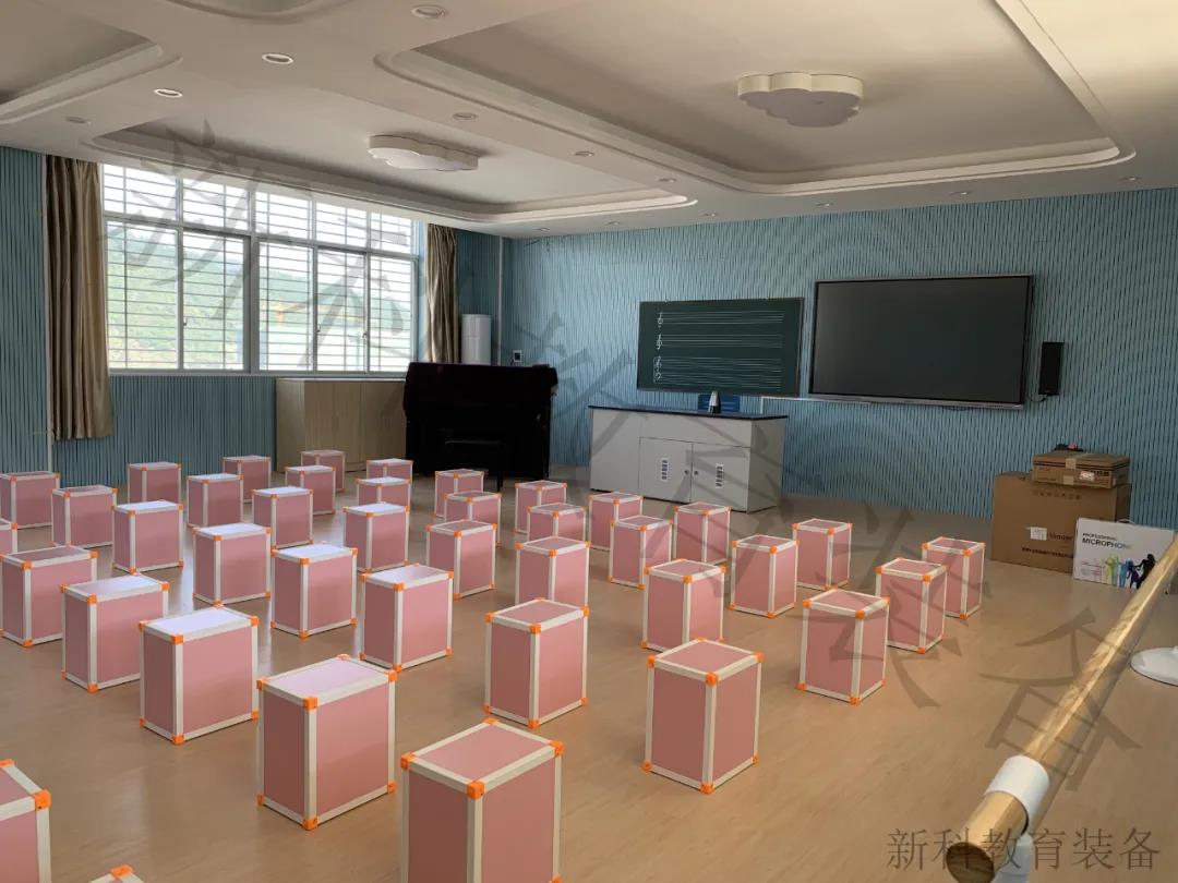 <a href='http://m.qmcku.cn/chanpin/58-1.html' target='1' style='font-size:18px; font-weight:bold; color:#000000;'>音樂室</a>2