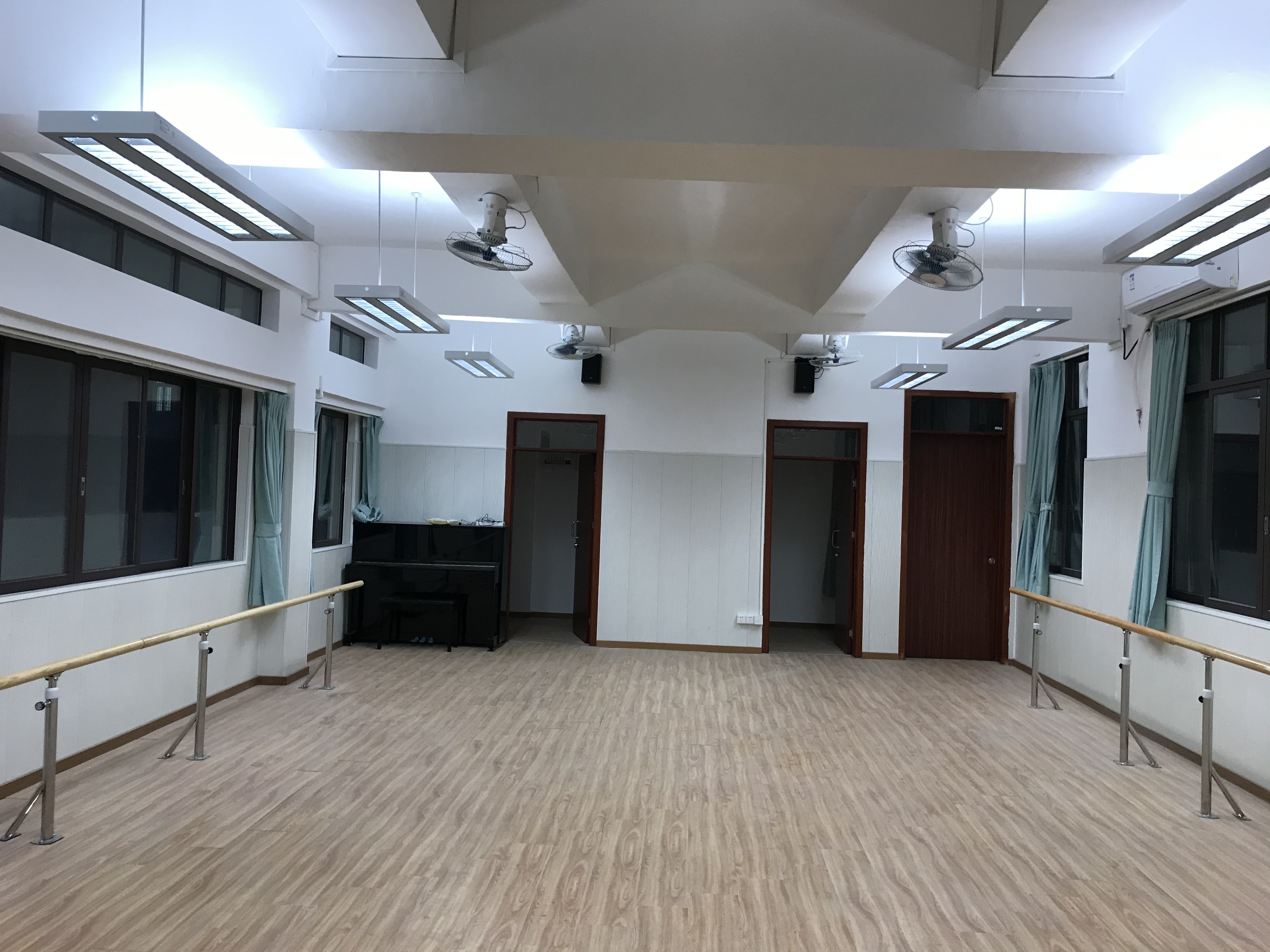 <a href='http://m.qmcku.cn/chanpin/59-1.html' target='1' style='font-size:18px; font-weight:bold; color:#000000;'>舞蹈室</a>