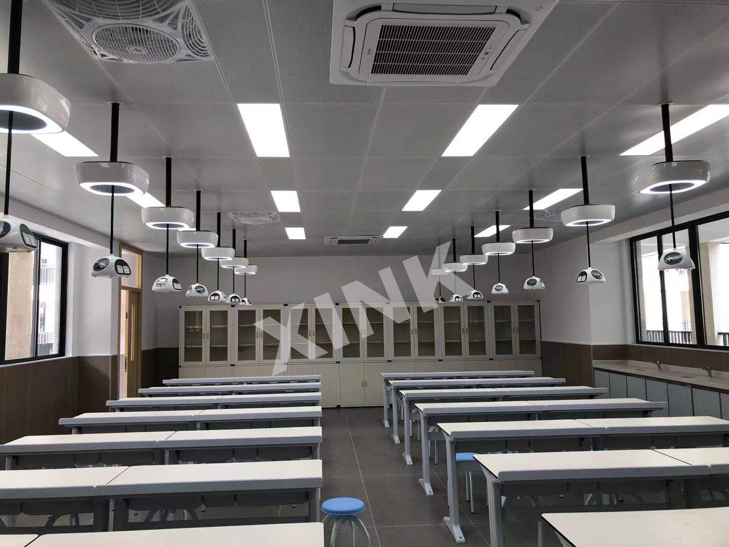 <a href='http://m.qmcku.cn/' target='1' style='font-size:14px; font-weight:bold; color:#0080ff;'>物理實(shí)驗(yàn)室</a>