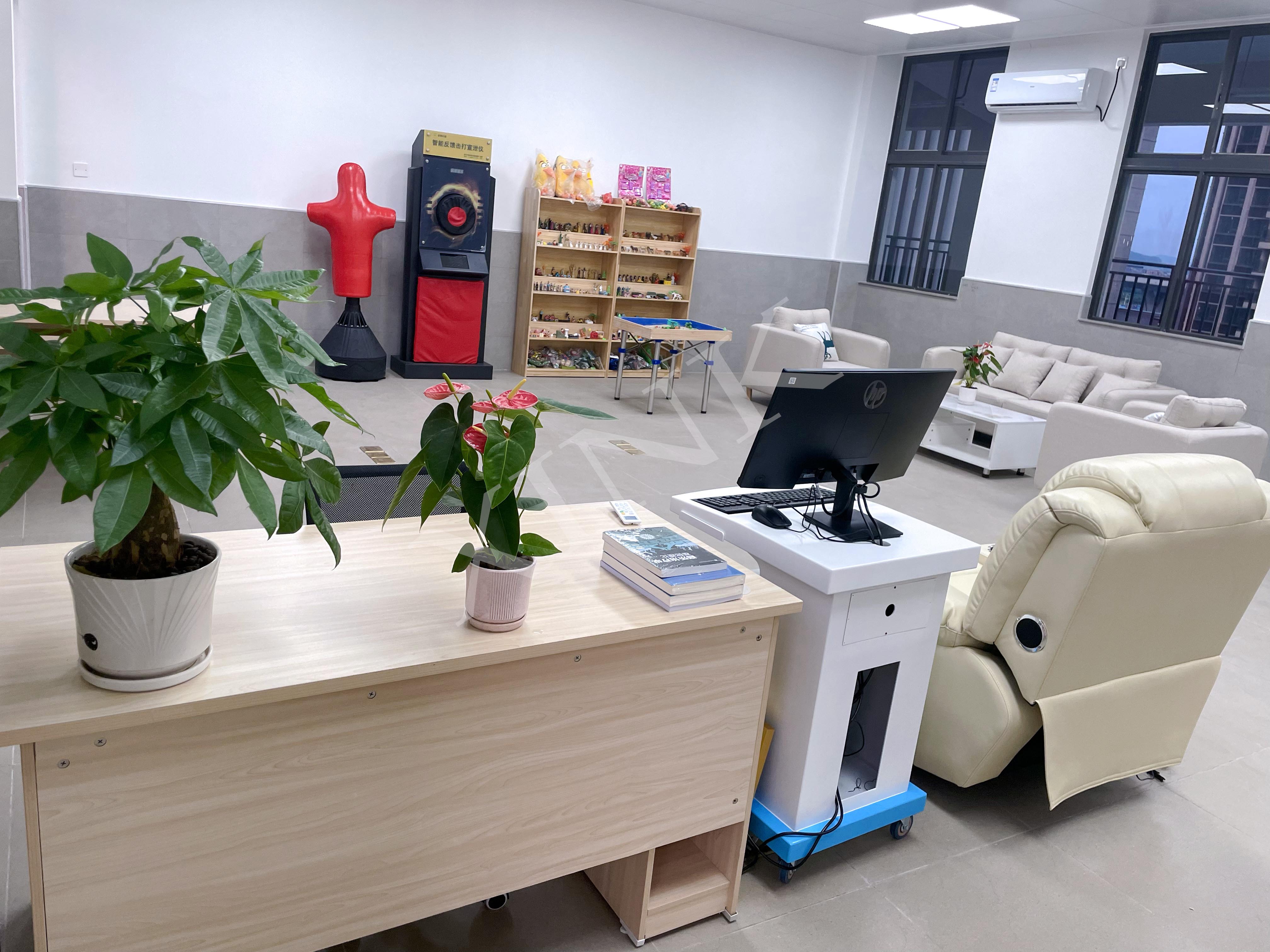 <a href='http://m.qmcku.cn' target='1' style='font-size:14px; font-weight:bold; color:#0080ff;'>心理咨詢室</a>