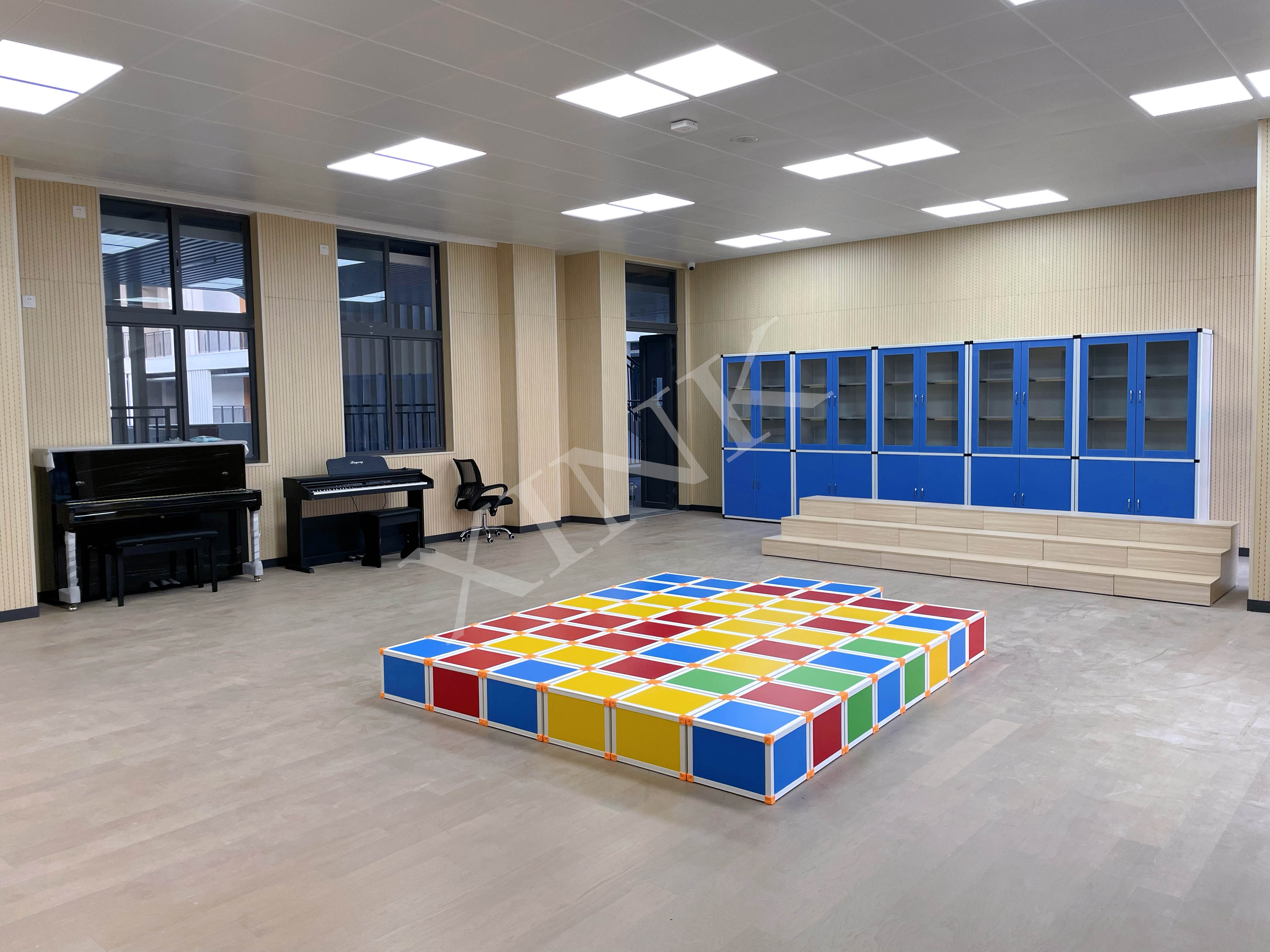 <a href='http://m.qmcku.cn/chanpin/59-1.html' target='1' style='font-size:18px; font-weight:bold; color:#000000;'>舞蹈室</a>