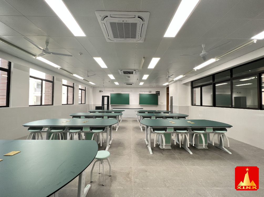 探究<a href='http://m.qmcku.cn/' target='1' style='font-size:14px; font-weight:bold; color:#0080ff;'>物理實(shí)驗(yàn)室</a>