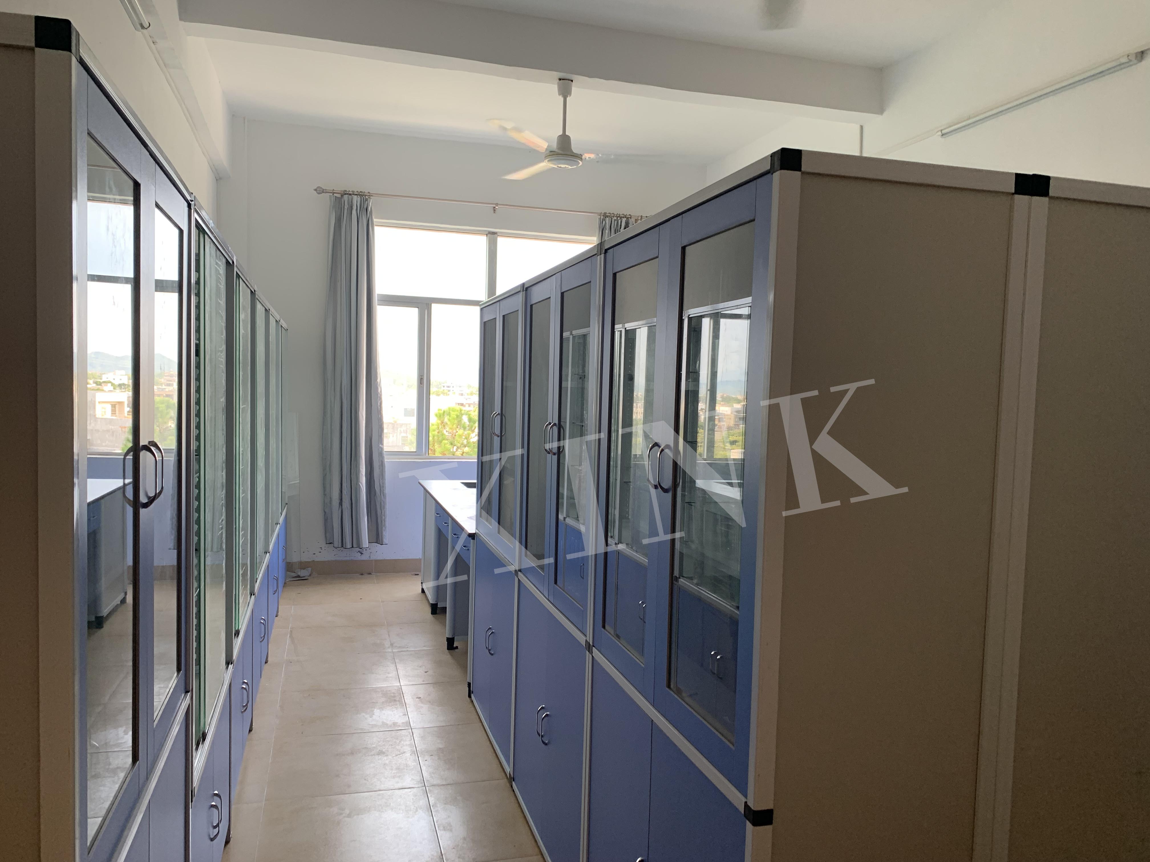 <a href='http://m.qmcku.cn/products/70-1.html' target='1' style='font-size:18px; font-weight:bold; color:#000000;'>藥品柜</a>