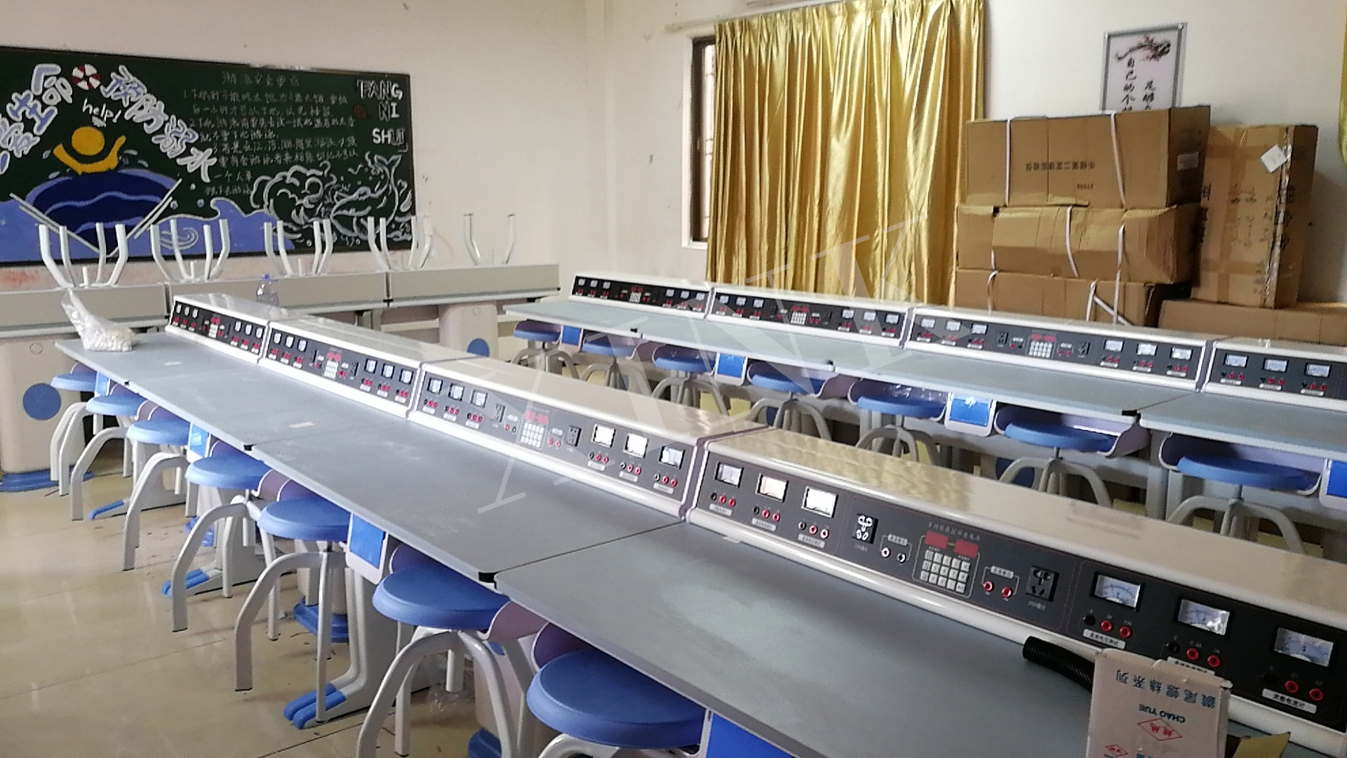 物理電學(xué)實驗室