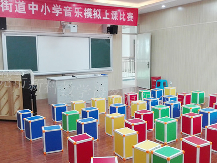 <a href='http://m.qmcku.cn/chanpin/58-1.html' target='1' style='font-size:18px; font-weight:bold; color:#000000;'>音樂功能室</a>